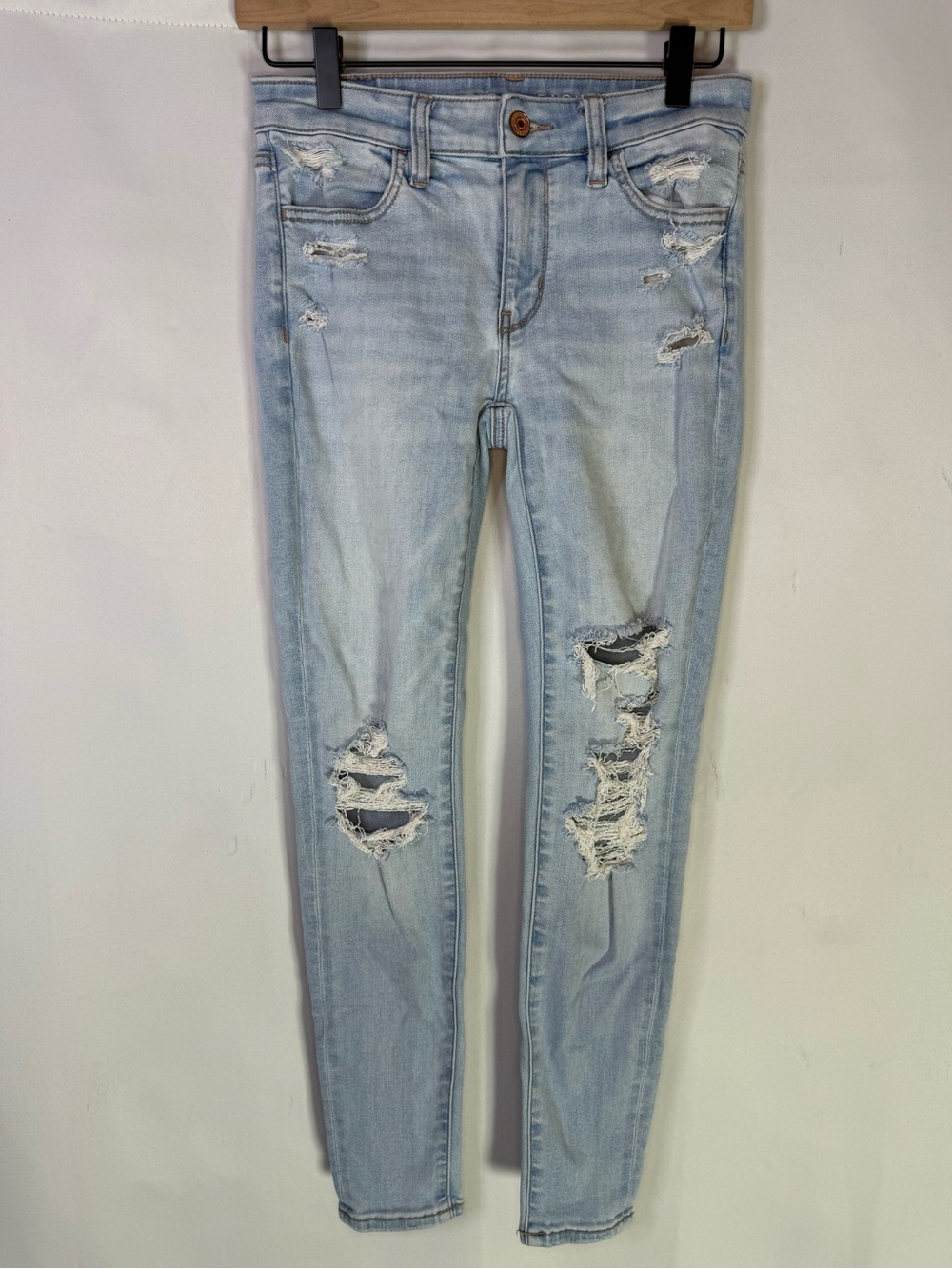 American Eagle - Light Blue Distressed Women's Skinny Jeans - Size 00 Short